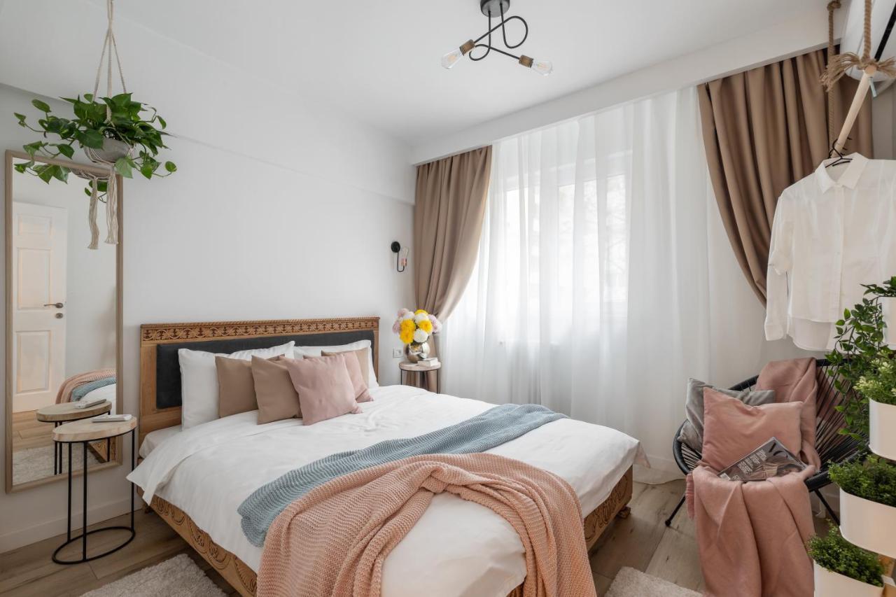 Eclectic 3 Bedroom Calea Victoriei By Urbanesq Bukareszt Zewnętrze zdjęcie